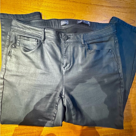 J. Jill Authentic Fit Coated Black Jeans - Slim Ankle - 16P - Picture 2 of 4